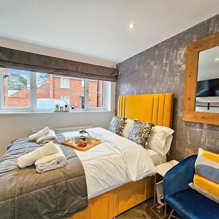Cobblestone Studio By Fortuna Property Cheltenham Exterior foto